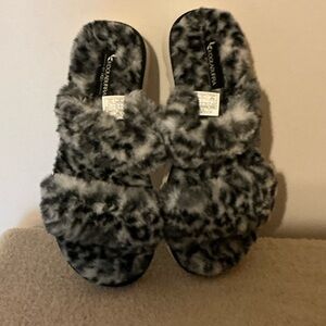 Koolaburra Fuzzy Faux Fur Slippers - Black and White